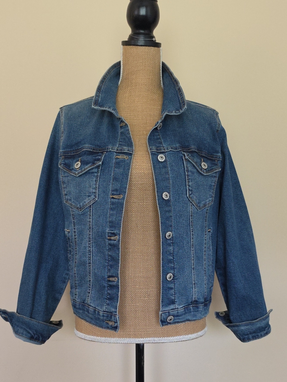 Curve Appeal - Classic Blue Denim Jean Jacket — Women's Casual Layering